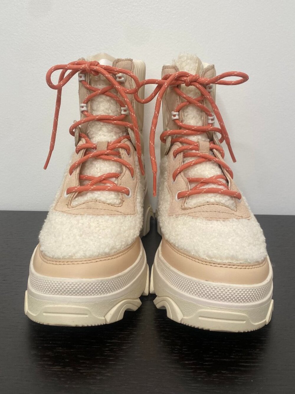 Sorel Boots Women's 8 Brex Cozy Lace Up Chunky Ankle Bootie Cream Beige Leather